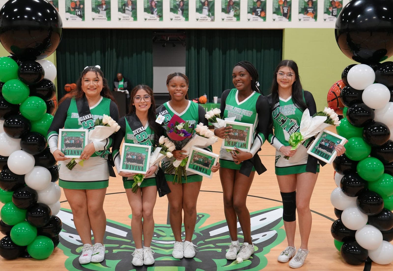 The Highland Prep West cheer team